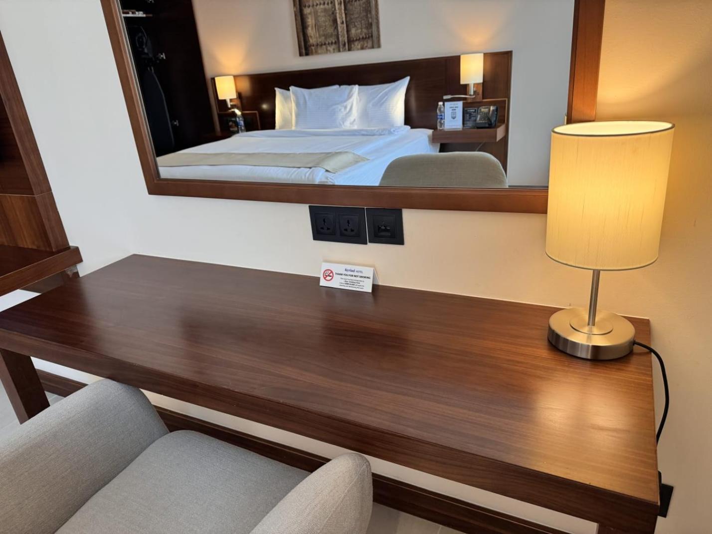 Hotel Kyriad 4*